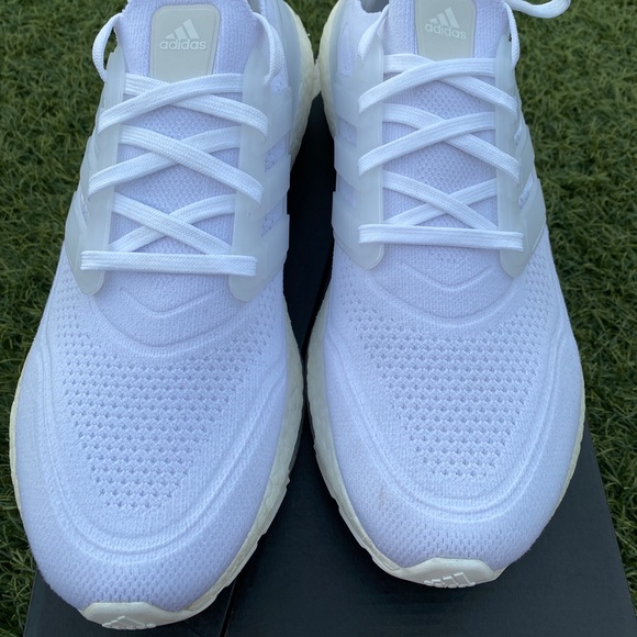 **SOLD!!**Adidas Ultraboost 21 Triple White - Picture 3 of 9